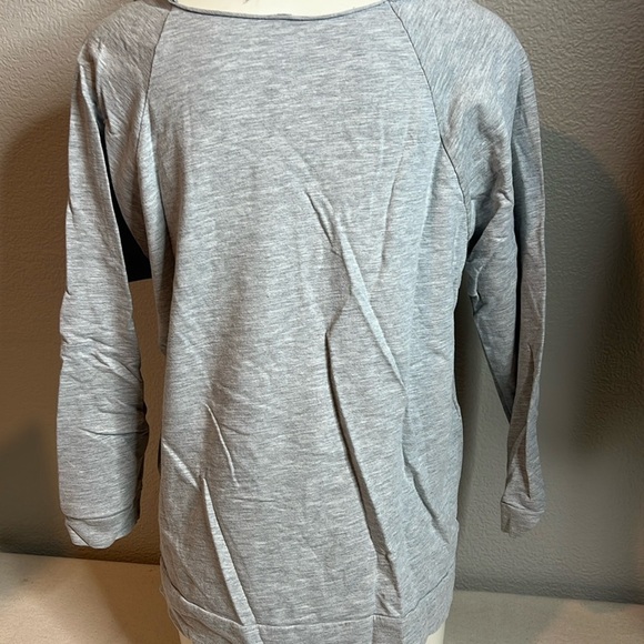 Funny Graphic Sweatshirt XL – “I Knew I Loved You When I Farted” Gray Pullover - Picture 4 of 5